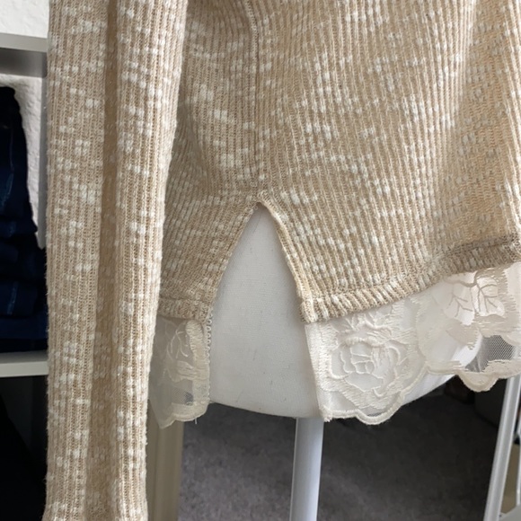 Jessica Simpson Tan Lace Trim Knit Top Size Small - Picture 4 of 7